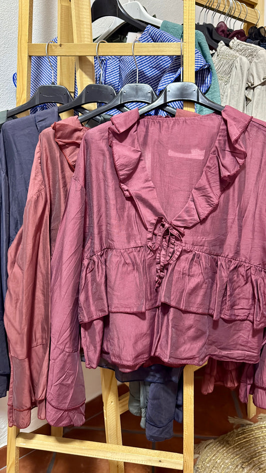 Blusa com Folhos Semi Transparente